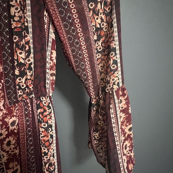 Justify - Picture 5 of 7